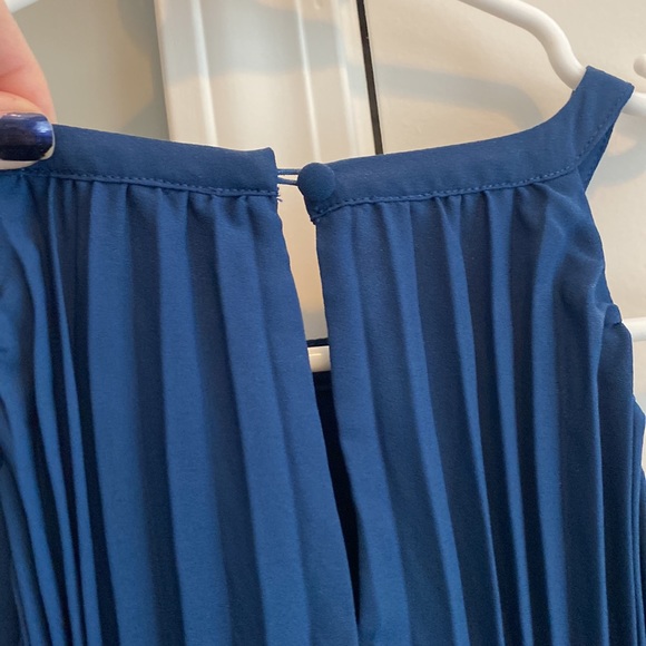 Express blue pleated dress size small NWT - Picture 5 of 9